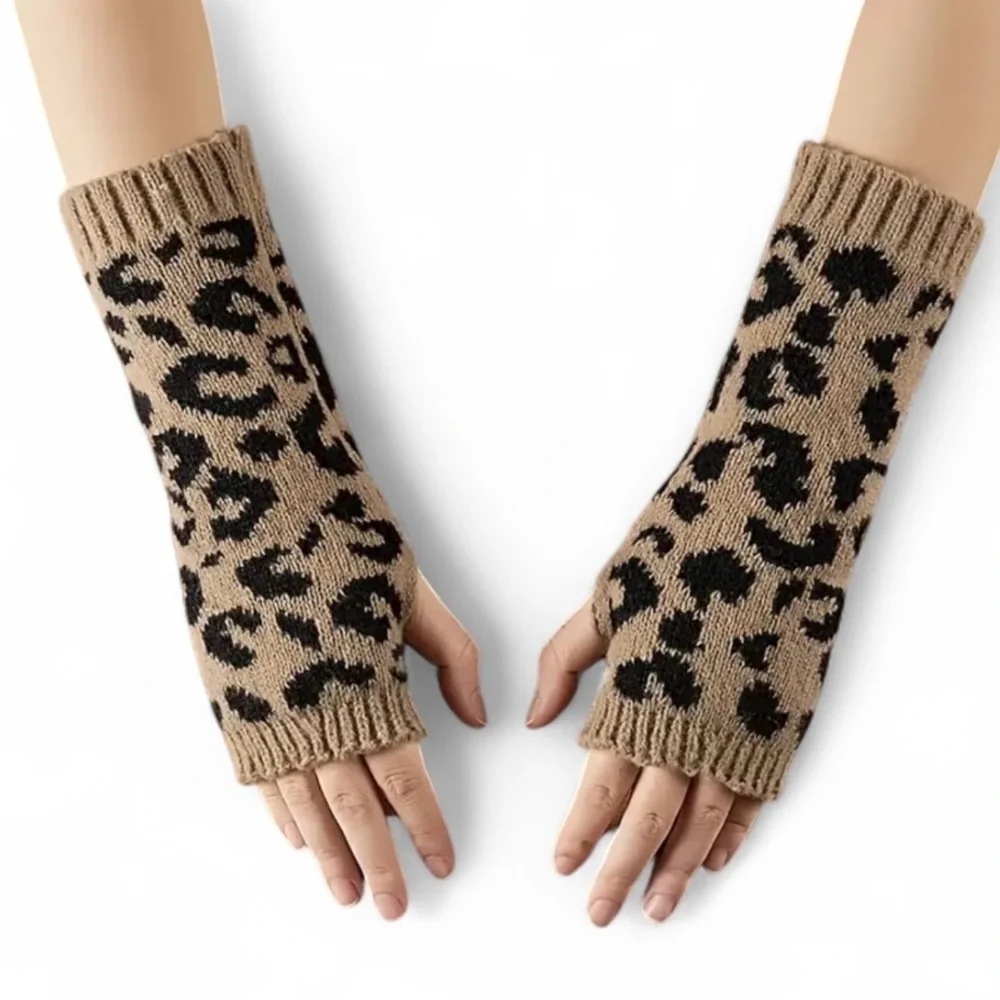 🔥CHOOSE A COLOR🆕Leopard Print Winter Fingerless Gloves
